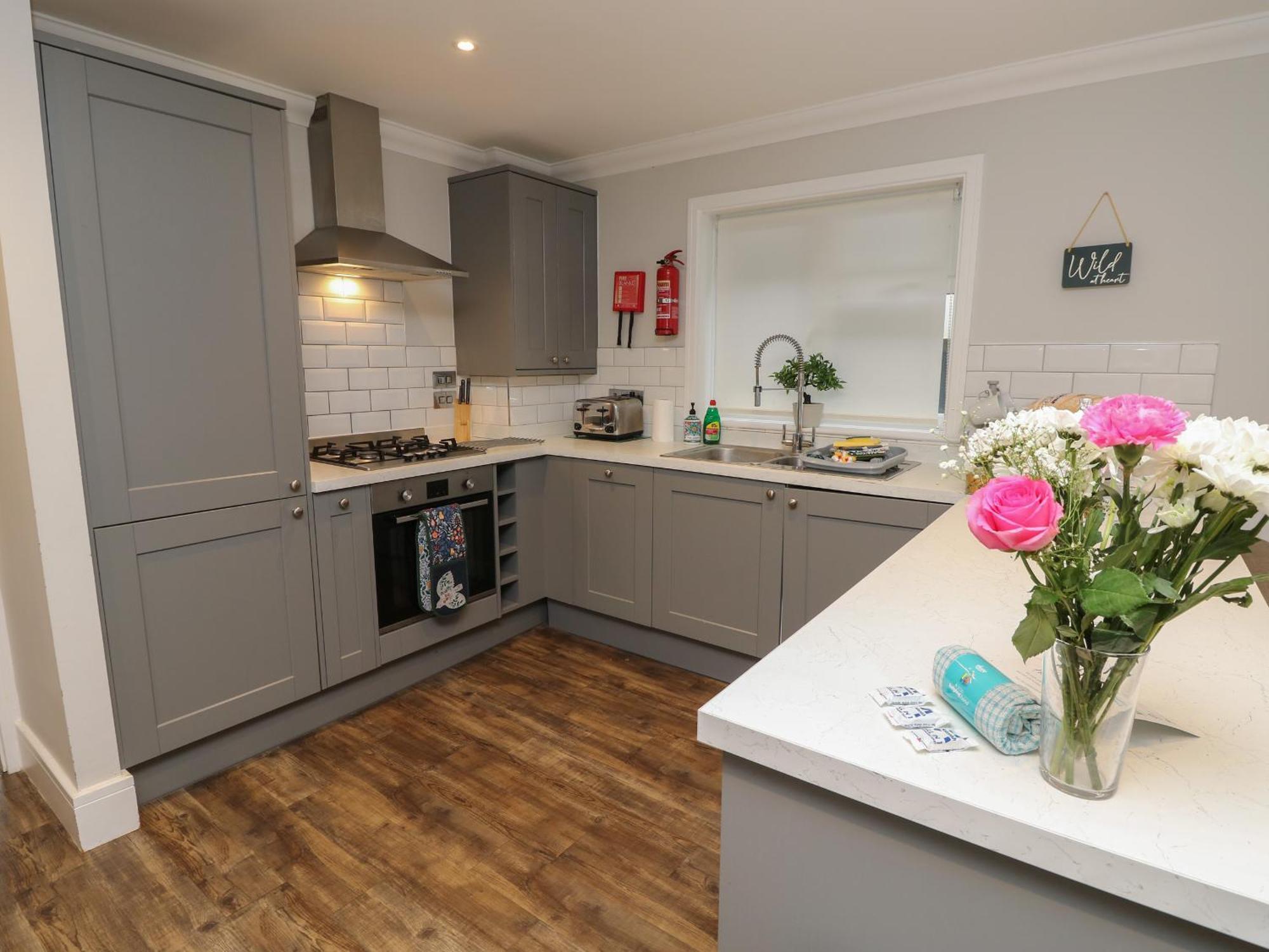 Rookley Lake Cottage เวนท์เนอร์ ภายนอก รูปภาพ